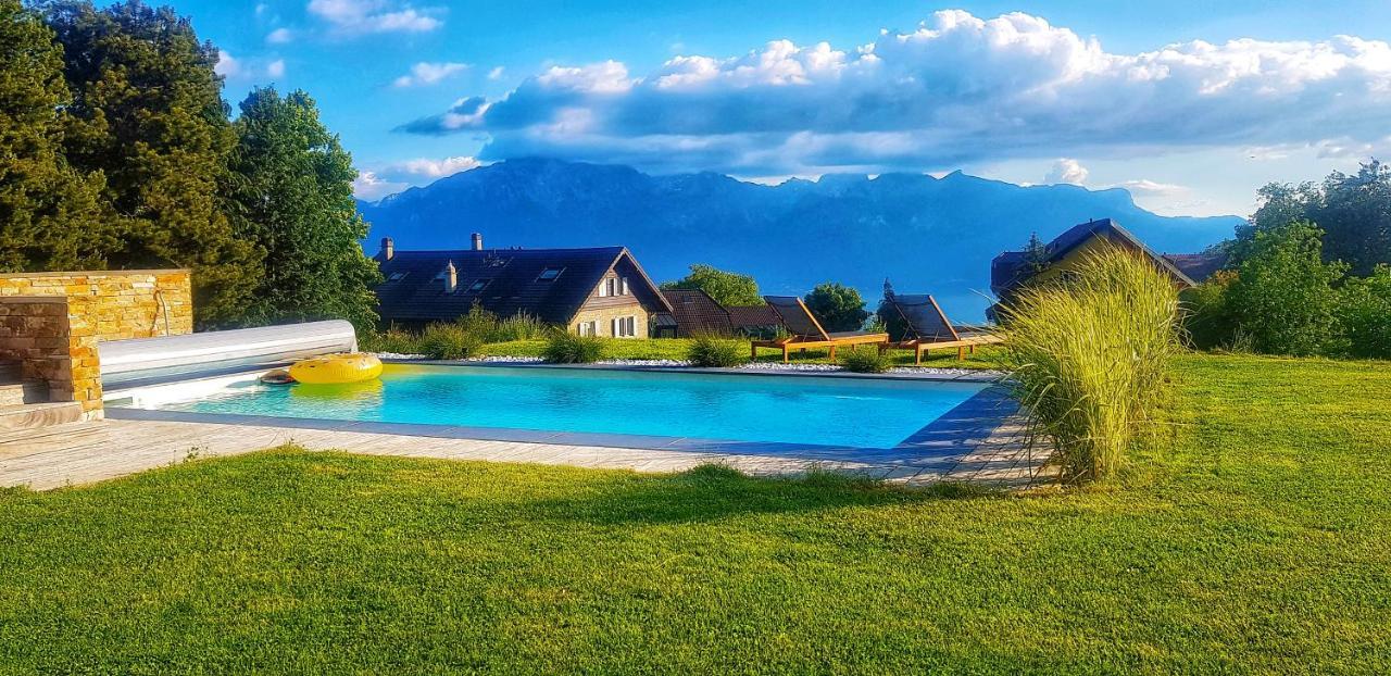 Montreux Holiday Home Ngoại thất bức ảnh