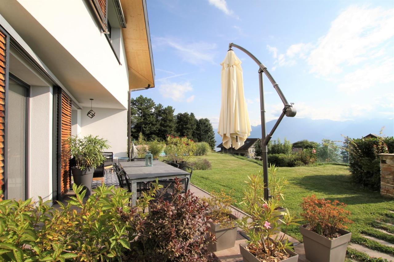 Montreux Holiday Home Ngoại thất bức ảnh