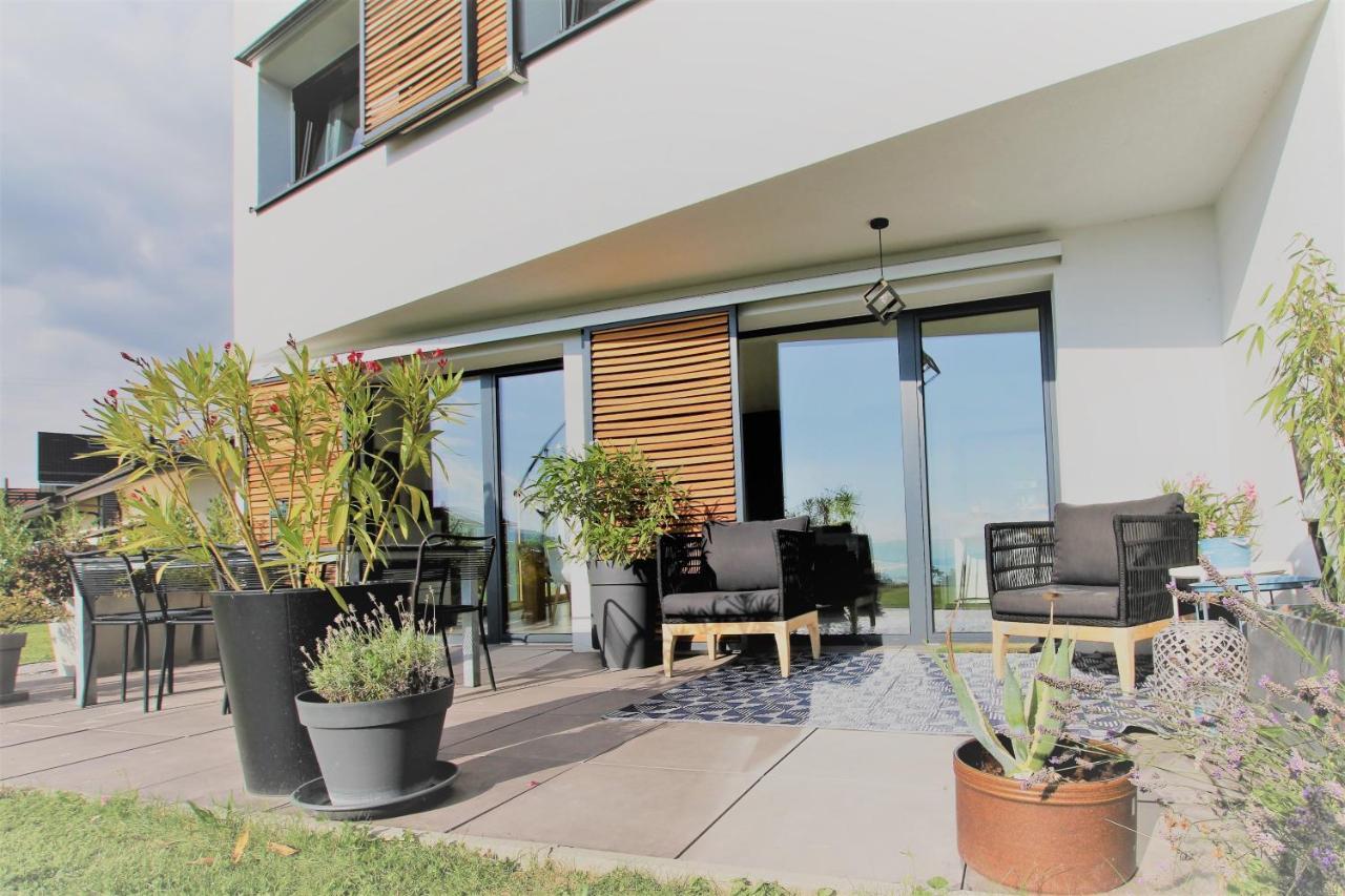 Montreux Holiday Home Ngoại thất bức ảnh