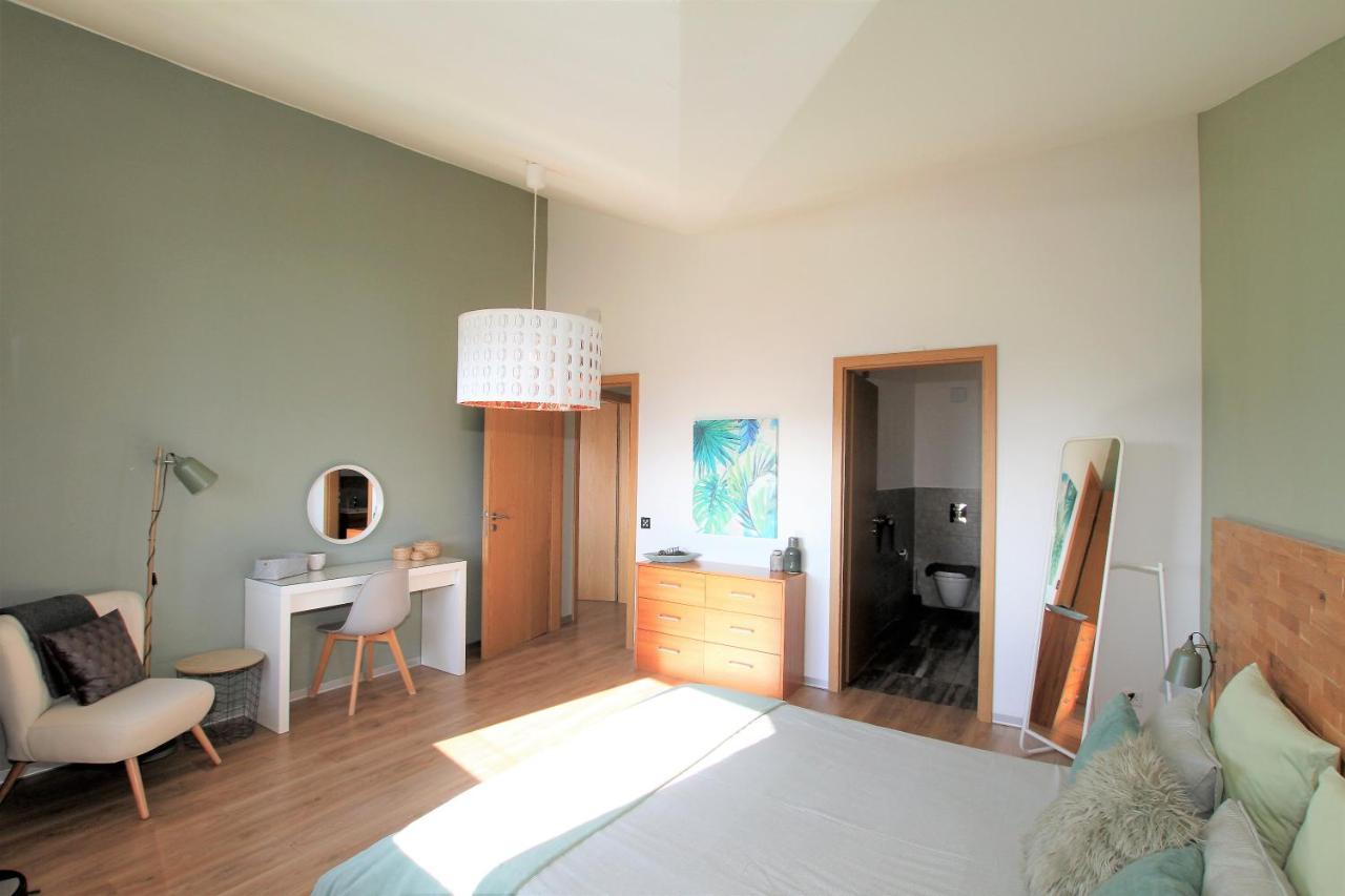Montreux Holiday Home Ngoại thất bức ảnh