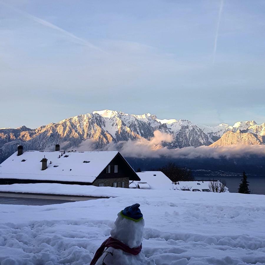 Montreux Holiday Home Ngoại thất bức ảnh